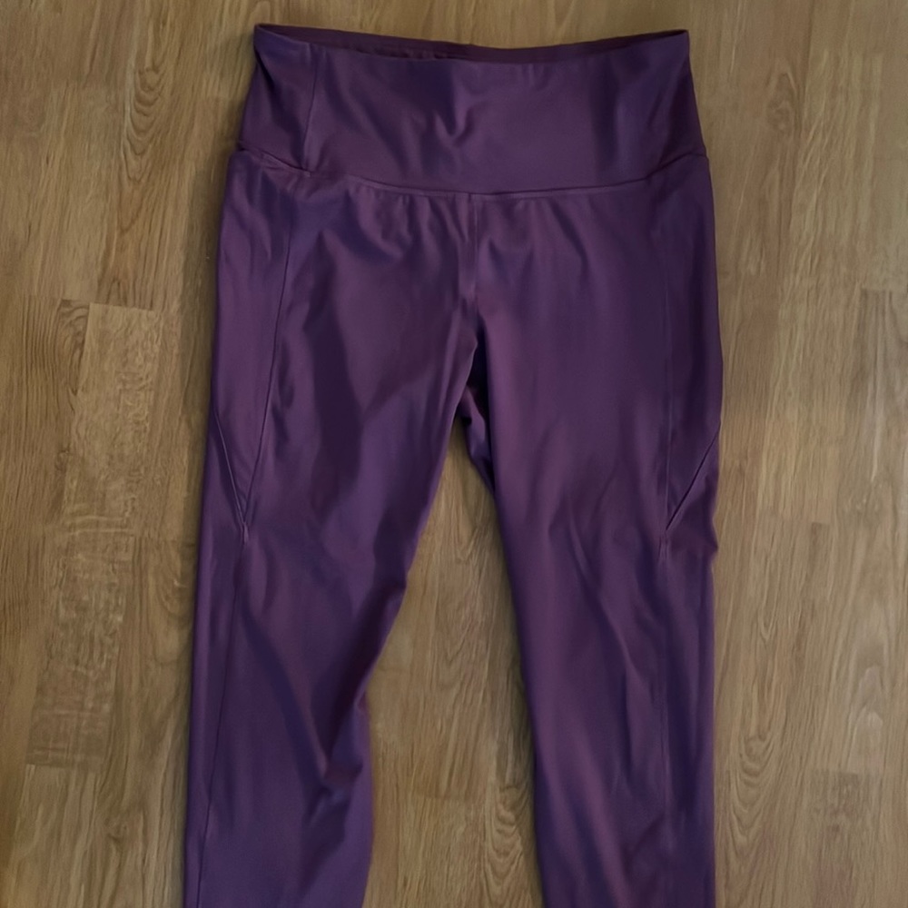 NEVER WORN All in Motion Purple Target Workout Leggings with Pockets